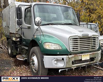 Schwarze M6000 Sweeper Truck
