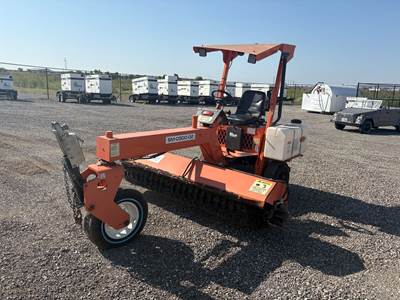 Lay-Mor SM300 Sweeper