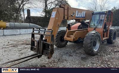 Lull 944E-42 Telehandler