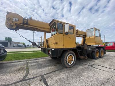 Grove Telescopic Boom Truck Crane