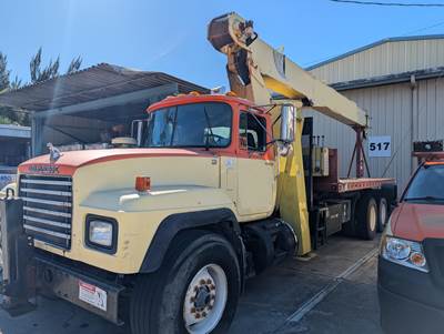 National 800D Telescopic Boom Truck Crane