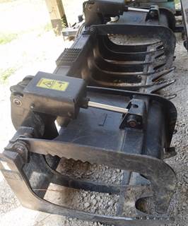 Caterpillar Thumb / Claw Grapple