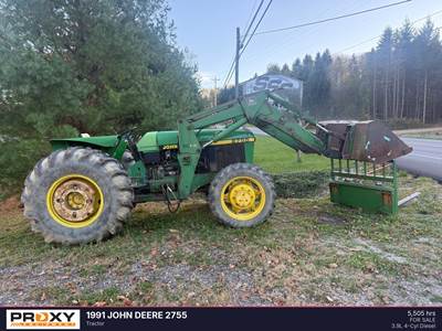 John Deere 2755 Tractor