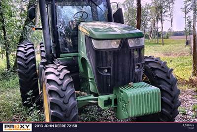 John Deere 7215R Tractor
