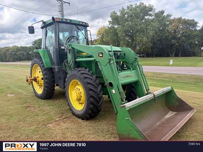 John Deere 7810 Tractor
