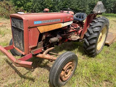 International 444 Tractor