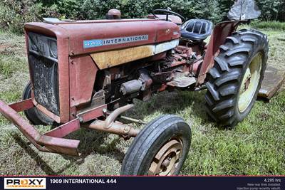 International 444 Tractor