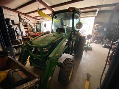 John Deere 4052R Tractor