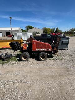 Ditch Witch 410SX Trencher