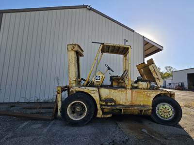 Caterpillar B25 Piggyback Forklift