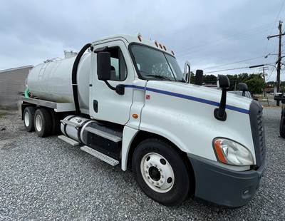 Freightliner Vacuum Truck