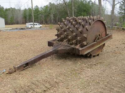 UNKNOWN 4 foot Pull Behind