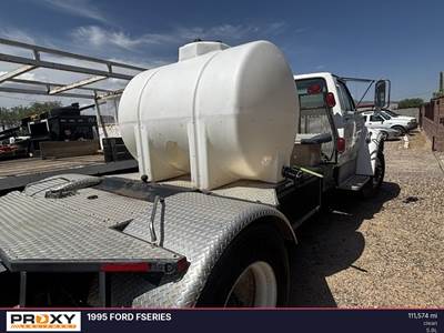 Ford F-800 Water Truck