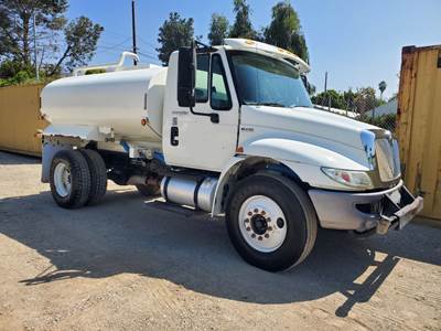 International 4300 Water Truck