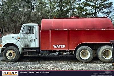 International F4900 Water Truck