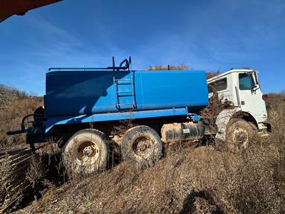 Volvo WX64 Water Truck