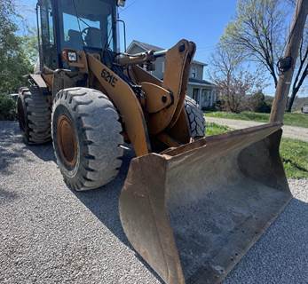 Case 621E Wheel Loader