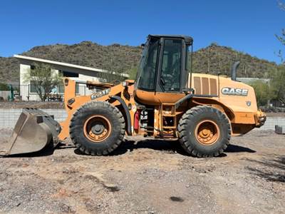 Case 621F Wheel Loader