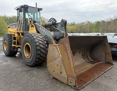 John Deere 824J Wheel Loader