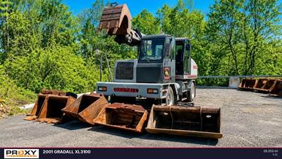 Gradall XL3100 Wheeled Excavator