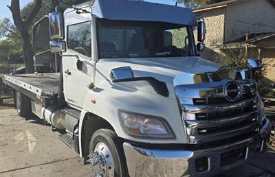 Hino 258 Wrecker Tow Truck