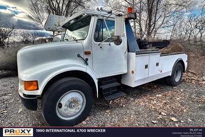 International Wrecker Tow Truck