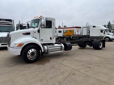 Peterbilt 337 Single Axle Cab & Chassis Truck - Paccar, 220HP, Automatic