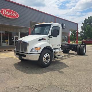 Peterbilt 536 Single Axle Cab & Chassis Truck - Paccar, 300HP