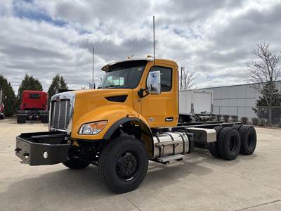 Peterbilt 548 Tandem Axle Cab & Chassis Truck - Paccar, 330HP, Automatic
