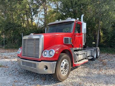 Freightliner Coronado 114 Day Cab Truck - Detroit 500HP, Manual