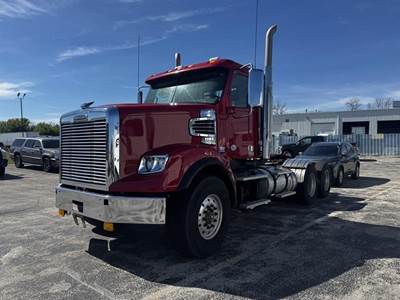 Freightliner Coronado 122 SD Day Cab Truck - Detroit 505HP, 18 Speed Manual