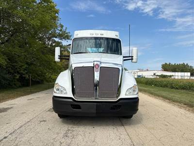 Kenworth T680 Day Cab Truck - Paccar 455HP, Automatic