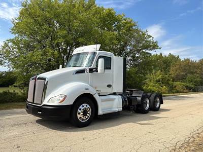 Kenworth T680 Day Cab Truck - Paccar 455HP, Automatic