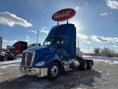 Kenworth T680 Day Cab Truck - Cummins 450HP, Automatic