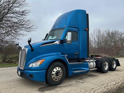 Kenworth T680 Day Cab Truck - Paccar 455HP, Automatic