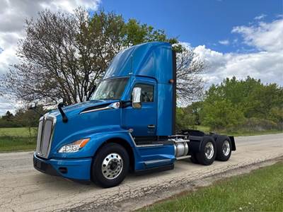 Kenworth T680 Day Cab Truck - Paccar 455HP, Automatic