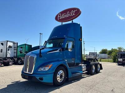 Kenworth T680 Day Cab Truck - Paccar 455HP, 12 Speed Automatic
