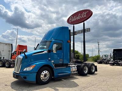 Kenworth T680 Day Cab Truck - Paccar 455HP, Automatic