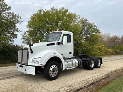 Kenworth T880 Day Cab Truck - Paccar 510HP