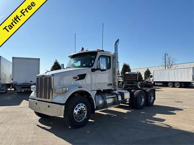 Peterbilt 567 Day Cab Truck - Paccar 455HP, 18 Spd Speed