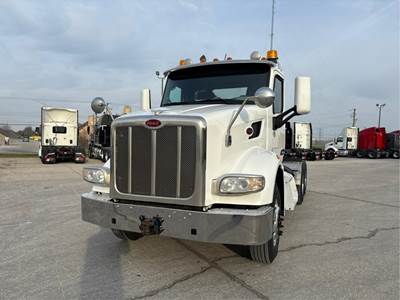 Peterbilt 567 Day Cab Truck - Paccar 510HP, Manual