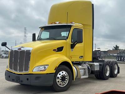 Peterbilt 579 Day Cab Truck - Cummins 400HP, Automatic