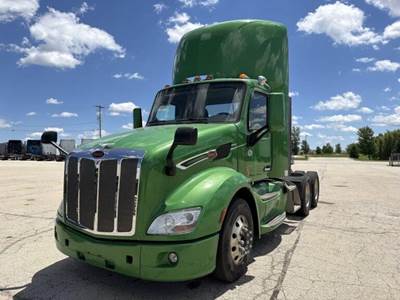 Peterbilt 579 Day Cab Truck - Cummins 450HP, 6 Speed Automatic