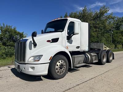 Peterbilt 579 Day Cab Truck - Paccar 455HP, 12 Speed Automatic