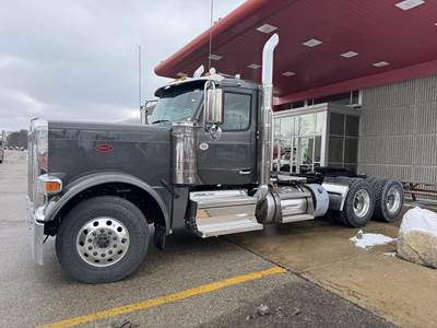 Peterbilt 589 Day Cab Truck - Cummins 565HP, Manual