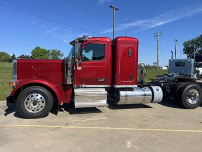 Peterbilt 589 Day Cab Truck - Cummins 565HP, 18 Spd Speed