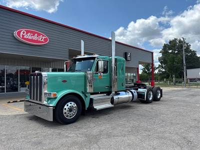 Peterbilt 589 Day Cab Truck - Cummins 565HP, 18 Spd Speed