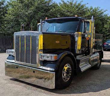 Peterbilt 589 Day Cab Truck - Cummins 565HP, 18 Spd Speed