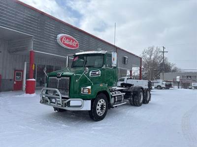 Western Star 4700 Day Cab Truck - Detroit 505HP, Automatic