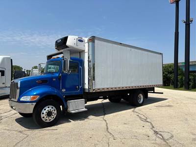 Peterbilt 337 Refrigerated Truck - 260HP, Automatic